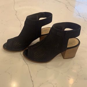 Navy Vince Camuto Sandals